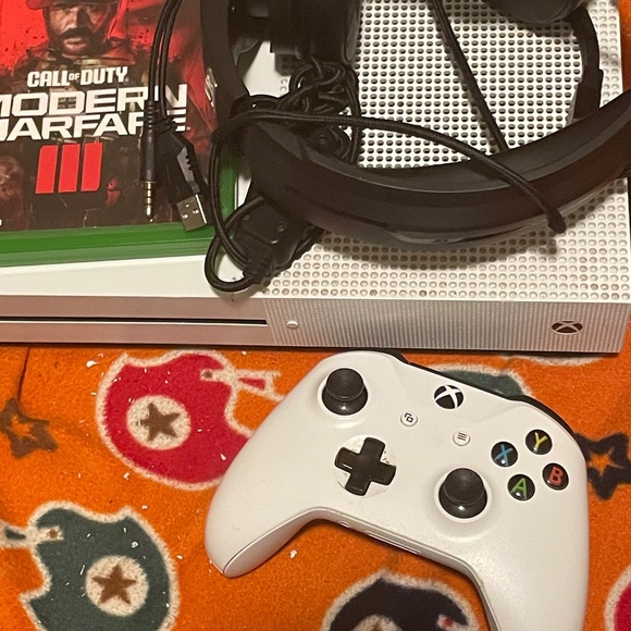 I am selling a Xbox s in great condition/shape
